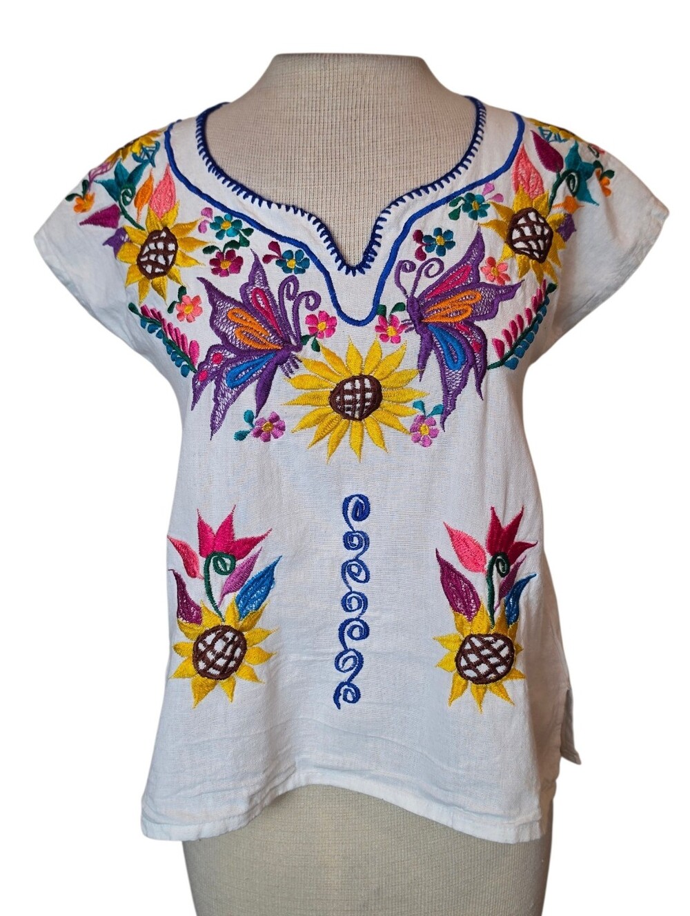 Hand-Embroidered Artisan Mexican Top Size S White Floral Butterfly Colorful